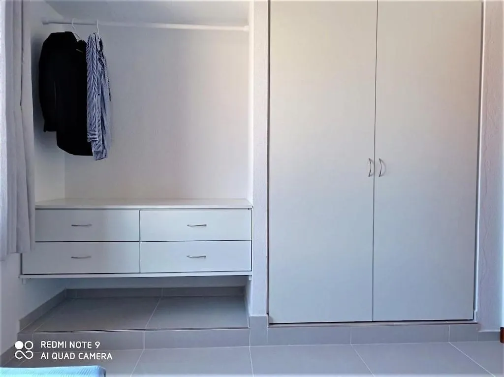 3 Bedroom Villa, Private Pool, Binibeca, 300M To The Beach 0*, 비니베카
